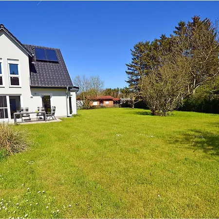 Schipperhus Comfortable Holiday home Altenkirchen (Mecklenburg-Vorpommern)