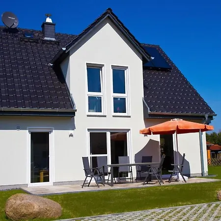 Holiday home Schipperhus Comfortable Altenkirchen (Mecklenburg-Vorpommern)