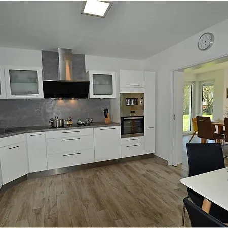 Holiday home Schipperhus Comfortable Altenkirchen (Mecklenburg-Vorpommern)